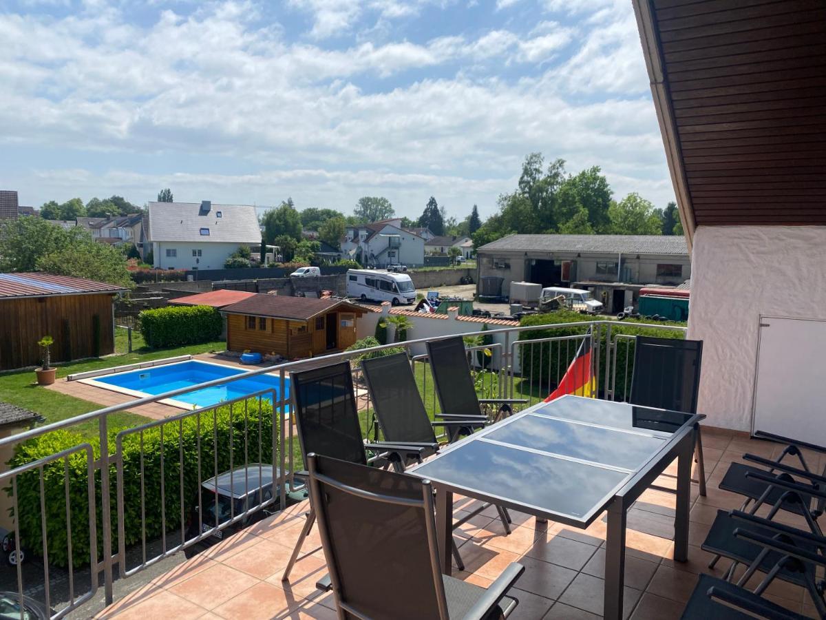Ferienwohnungen Zur Elz - Traumhafte 160 Qm Wohnung Mit Pool Und Garten Naehe Des Europaparks Kappel-Grafenhausen Exterior foto